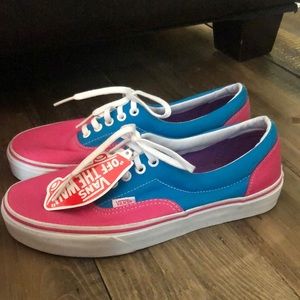 New Vans Off The Wall shoes size men’s 7/women’s 8.5